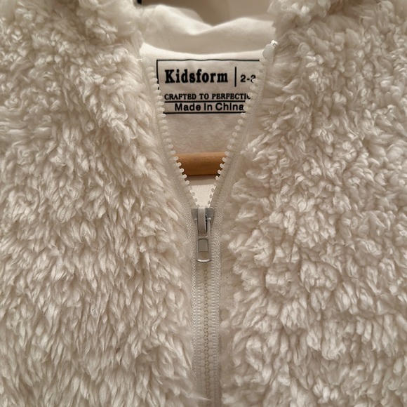 NWT Kidsform Fleece Girl’s Hoodie 2-3Y Cream Colored Zip Front Pockets Ears - Picture 8 of 10